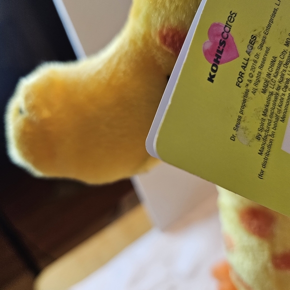 Kohls Cares Dr Seuss And To Think That I Saw It On Mulberry Street Giraffe Plush - Picture 7 of 12